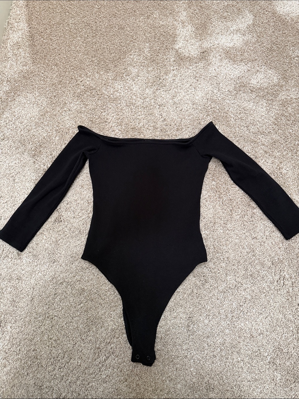 L'AGENCE Black Off-The-Shoulder Ribbed Bodysuit - Picture 7 of 12